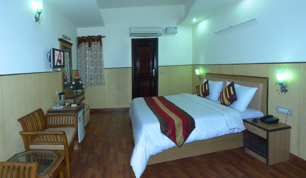 Hotel Karat 87 Inn New Delhi Extérieur photo