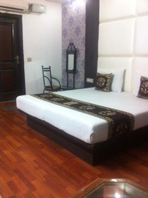 Hotel Karat 87 Inn New Delhi Extérieur photo