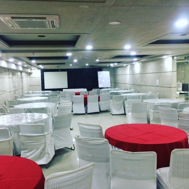 Hotel Karat 87 Inn New Delhi Extérieur photo