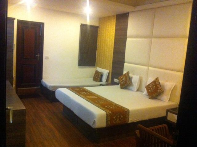 Hotel Karat 87 Inn New Delhi Extérieur photo